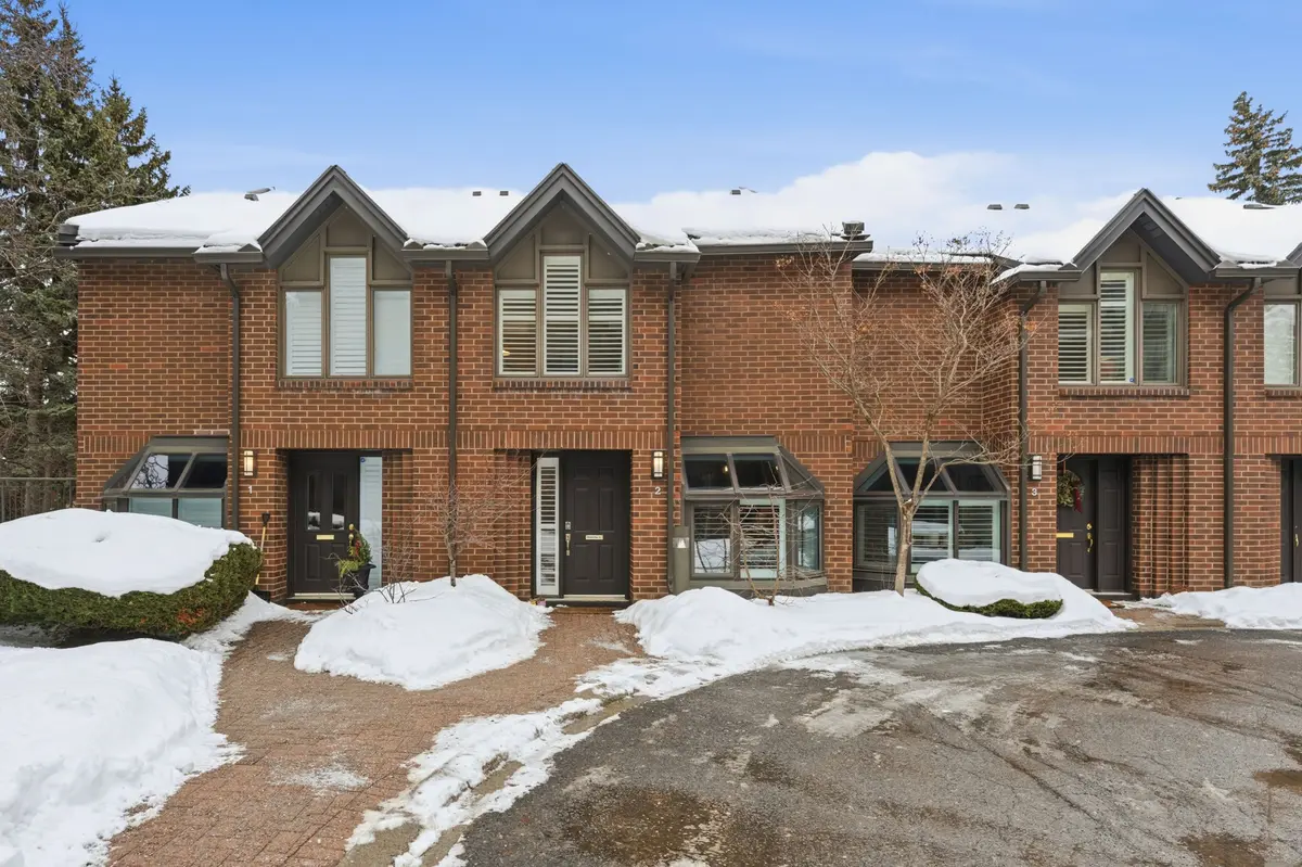 111 Echo DR #2, Glebe - Ottawa East And Area, ON K1S 5K8