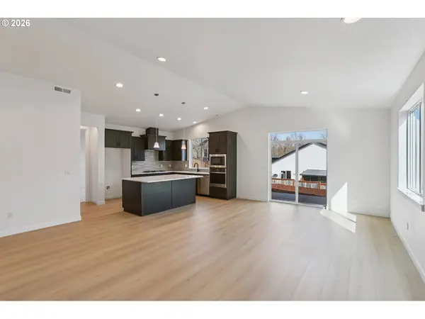 17255 SW ATFALATI LN SW, Sherwood, OR 97140