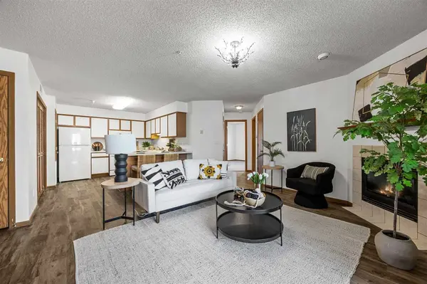 2444 Rushmore Dr, Iowa City, IA 52246