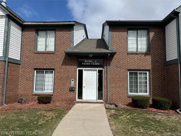 15356 Ashley CT, Macomb Township, MI 48044