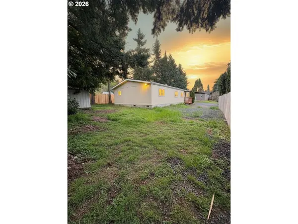 1524 S 8TH ST, Cottage Grove, OR 97424