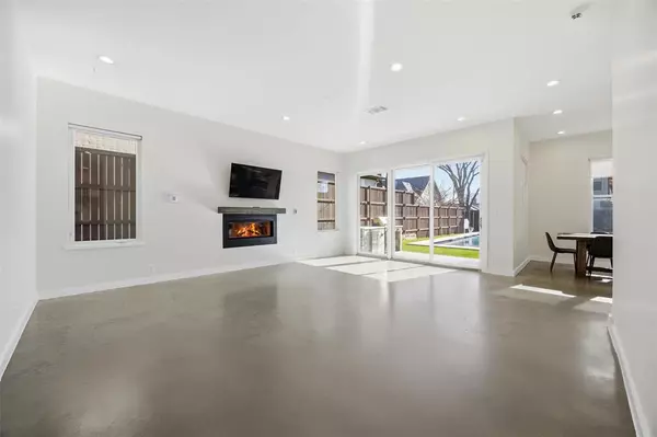 Dallas, TX 75206,5326 Manett Street