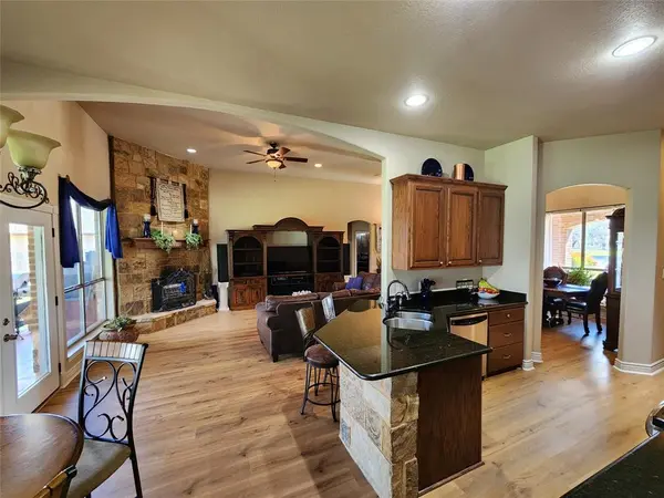 6512 Singleton Road, Fort Worth, TX 76179