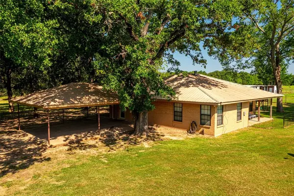 4542 Firemans Lane, Lone Oak, TX 75453