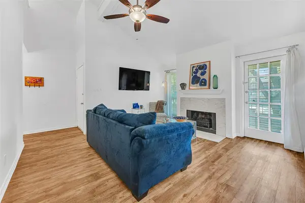 5981 Arapaho Road #402, Dallas, TX 75248