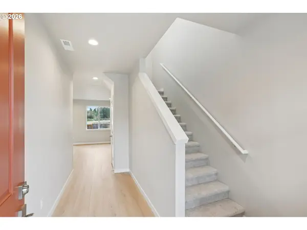 24411 SW WHITE OAK TER, Sherwood, OR 97140