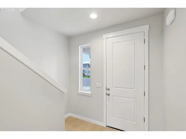 24411 SW WHITE OAK TER, Sherwood, OR 97140