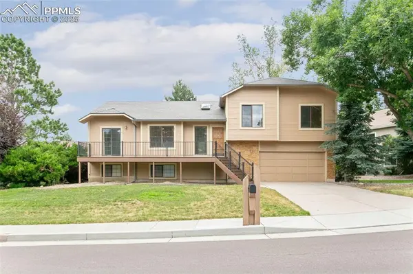 935 Popes Valley DR, Colorado Springs, CO 80919