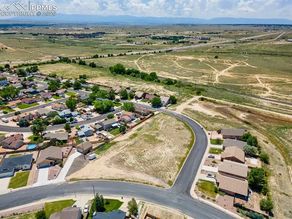 Crestview DR, Pueblo, CO 81008