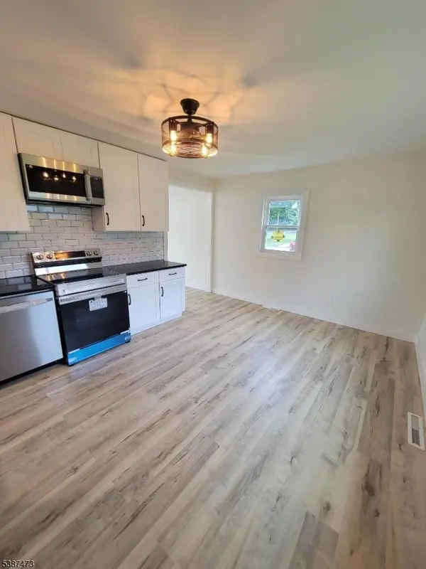 38 Roselawn Ave, Hopewell Twp., NJ 08302