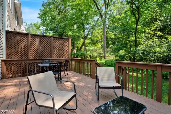 25 Rock Creek Woods Dr, Lambertville City, NJ 08530