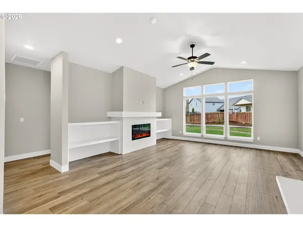 2027 E OTTER LOOP #68, La Center, WA 98629