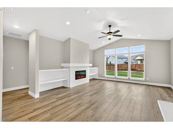 2027 E OTTER LOOP #68, La Center, WA 98629