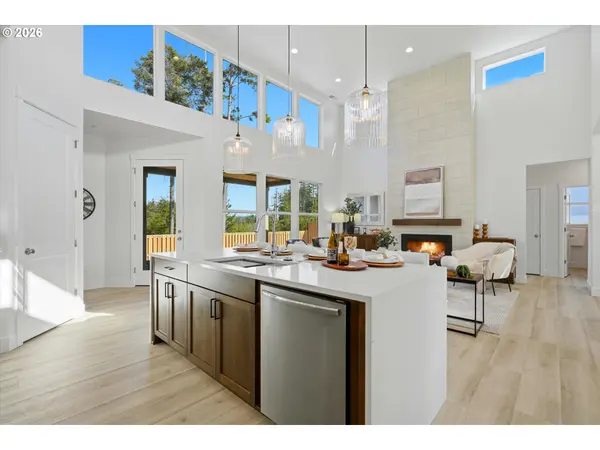 723 SE 42nd PL, Newport, OR 97366