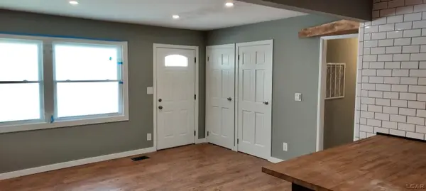 1169 Division ST, Adrian, MI 49221