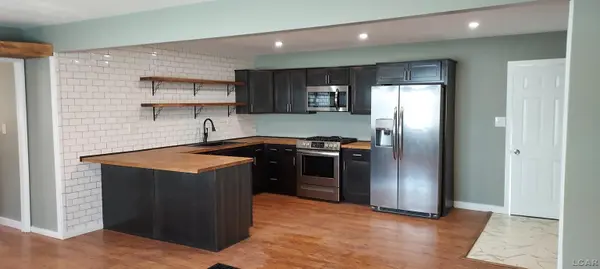 1169 Division ST, Adrian, MI 49221