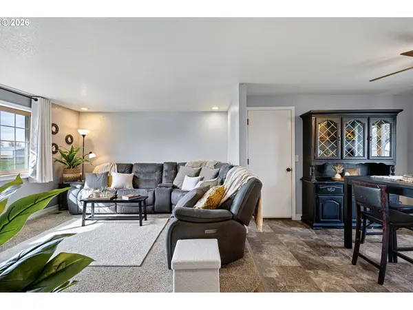 86 E 2ND ST, Halsey, OR 97348