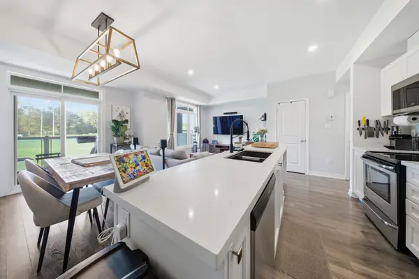 2613 Garrison XING, Pickering, ON L1X 0E5