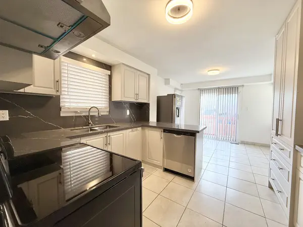 94 Reed DR #1, Ajax, ON L1S 6T6