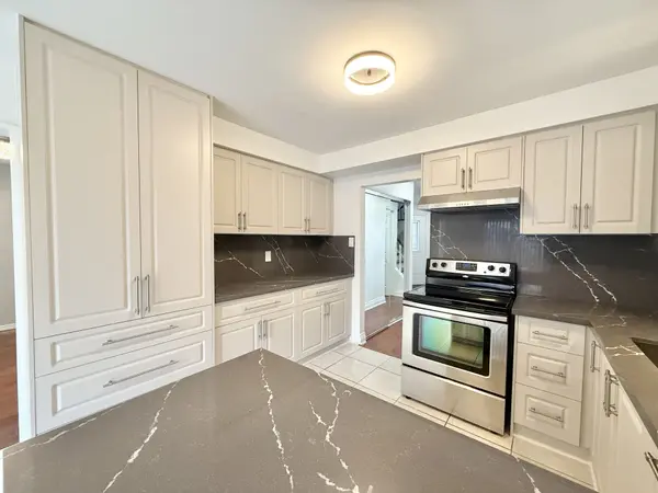 94 Reed DR #1, Ajax, ON L1S 6T6