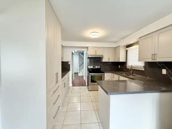 94 Reed DR #1, Ajax, ON L1S 6T6