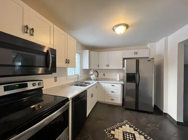 516 Alder CT, Pickering, ON L1V 4T1