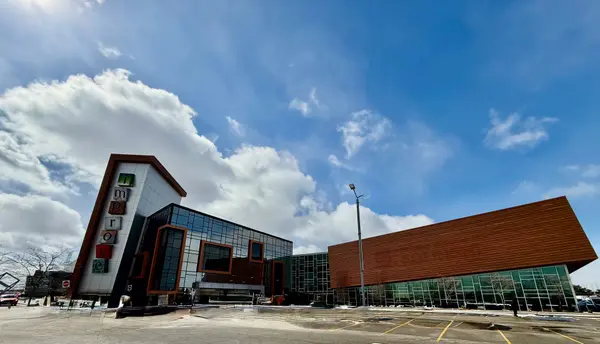 7250 Keele ST #251, Vaughan, ON L4K 1Z8