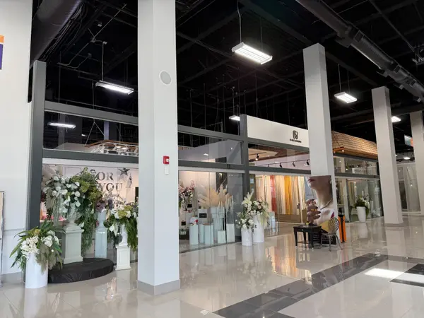 7250 Keele ST #251, Vaughan, ON L4K 1Z8