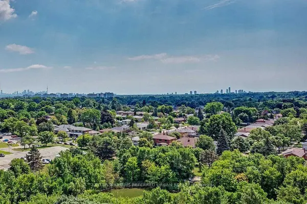 11 Wincott DR #1411, Toronto W09, ON M9R 2R9