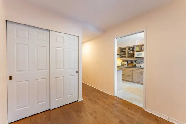 111 Echo DR #2, Glebe - Ottawa East And Area, ON K1S 5K8