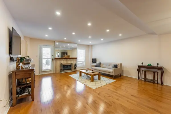 111 Echo DR #2, Glebe - Ottawa East And Area, ON K1S 5K8