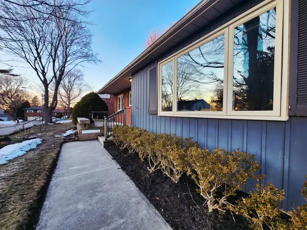 66 Butterfield PL, Brockville, ON K6V 1M5