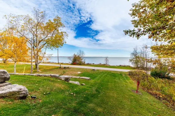 42 Mohawk Point RD, Haldimand, ON N0A 1K0