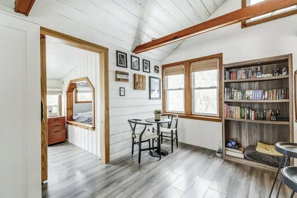 716 Sandy Bay RD, Haldimand, ON N1A 2W6