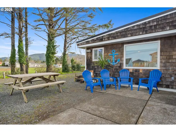 110 N EASY ST, Rockaway Beach, OR 97136