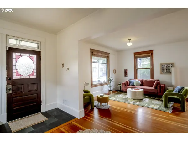 2002 NE 13TH AVE, Portland, OR 97212