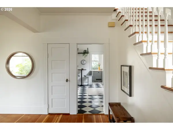 2002 NE 13TH AVE, Portland, OR 97212