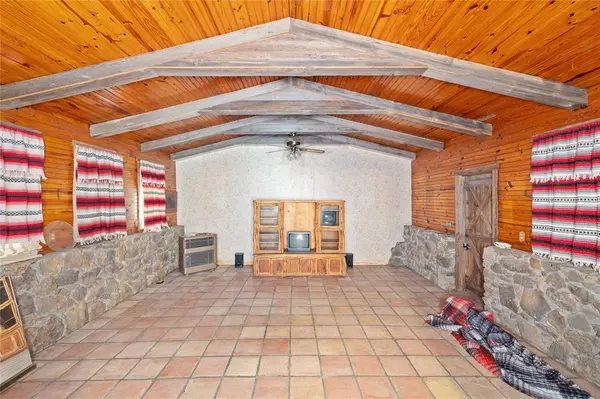 601 Country Oaks Lane, Brownwood, TX 76801