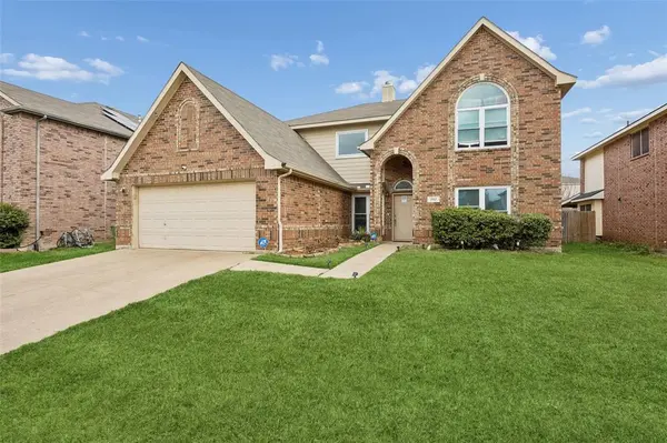 217 Matlock Meadow Drive, Arlington, TX 76002