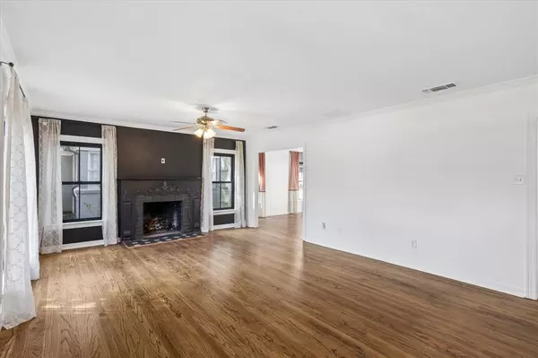 Fort Worth, TX 76109,3600 Westcliff Road S