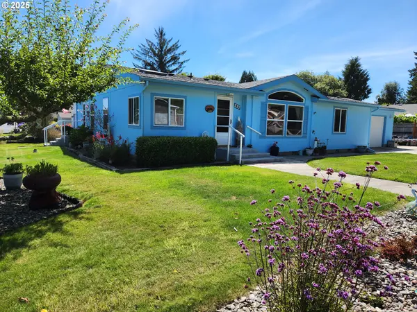 227 LAKELAND DR, Lakeside, OR 97449