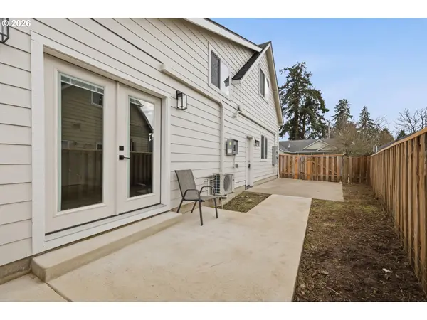 520 ETHAN CT, Springfield, OR 97477