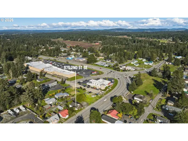 975 2nd ST SE, Bandon, OR 97411