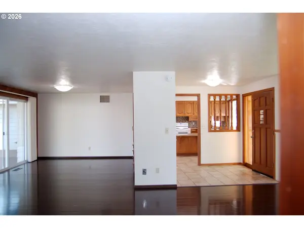 500 HAUSMAN AVE, Brownsville, OR 97327