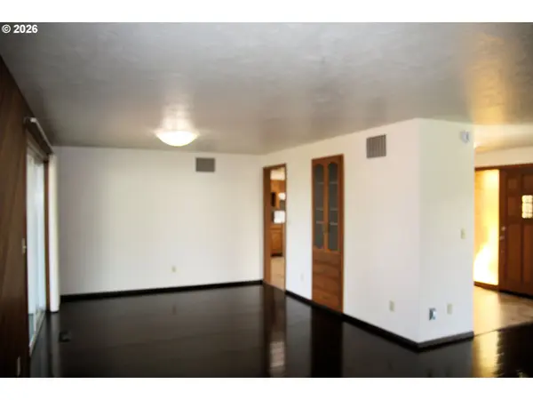 500 HAUSMAN AVE, Brownsville, OR 97327