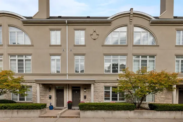 51 York Mills RD #304, Toronto C12, ON M2P 1B6