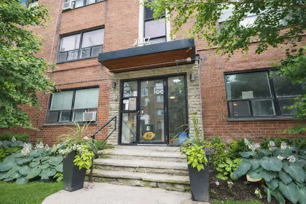 3015 Queen ST #F12, Toronto E06, ON M1N 1A5