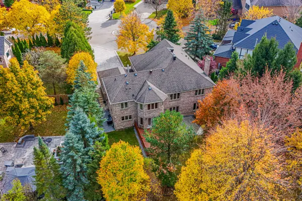 11 Wendover CT, Richmond Hill, ON L4B 3G4