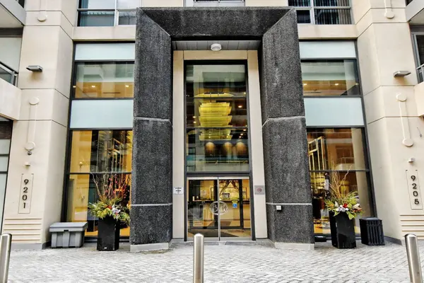 9201 Yonge ST #1504, Richmond Hill, ON L4C 6Z2