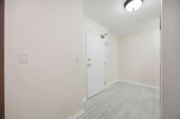 2500 Rutherford RD N #408, Vaughan, ON L4K 5N7